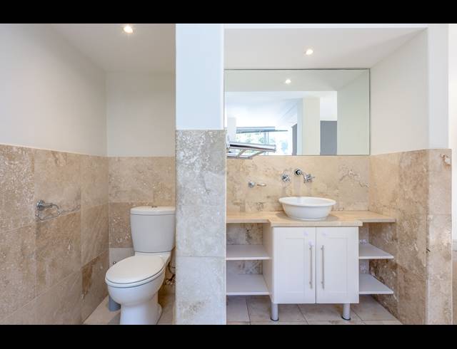 3 BEDROOM APARTMENT TO LET IN CAMPS BAY